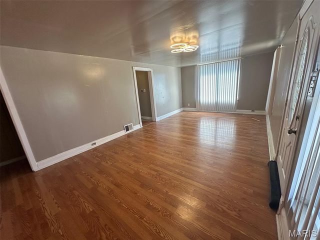 748 Ponce Avenue, St Louis, MO 63147