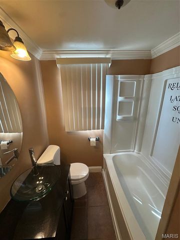 748 Ponce Avenue, St Louis, MO 63147