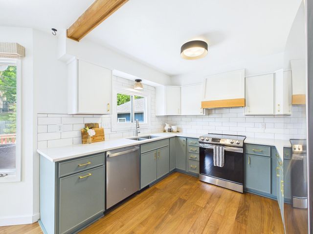1887 Malvern Street, Lauderdale, MN 55113