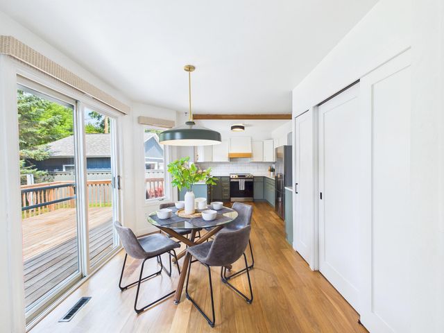 1887 Malvern Street, Lauderdale, MN 55113