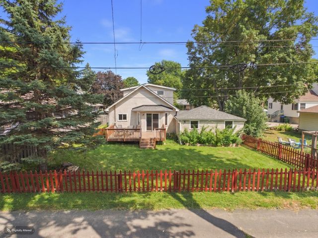 1887 Malvern Street, Lauderdale, MN 55113