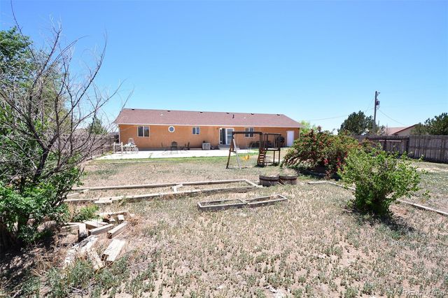 671 N McCulloch Boulevard, Pueblo West, CO 81007