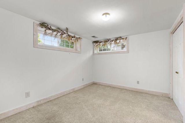 1001 Windcrest Drive SE, New Prague, MN 56071
