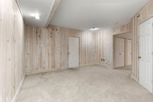 1001 Windcrest Drive SE, New Prague, MN 56071