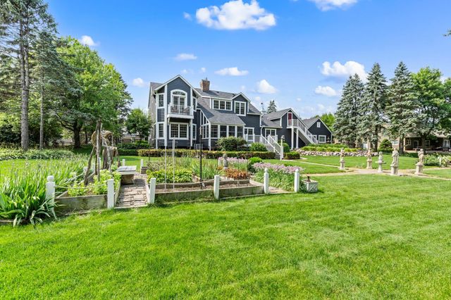 1001 Windcrest Drive SE, New Prague, MN 56071
