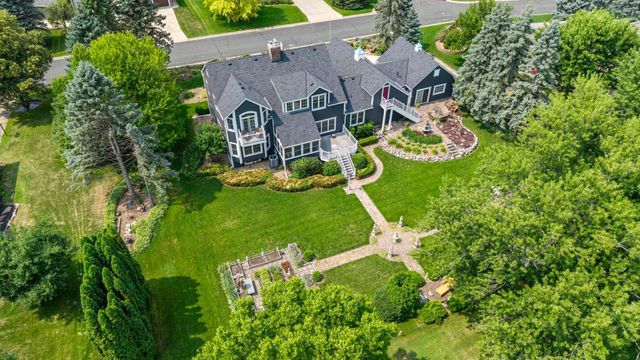 1001 Windcrest Drive SE, New Prague, MN 56071