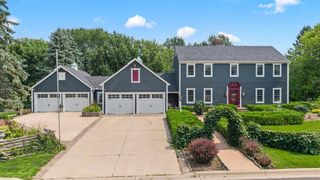 1001 Windcrest Drive SE, New Prague, MN 56071