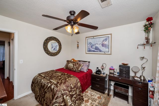 10 Sunset Mountain Court, Travelers Rest, SC 29690