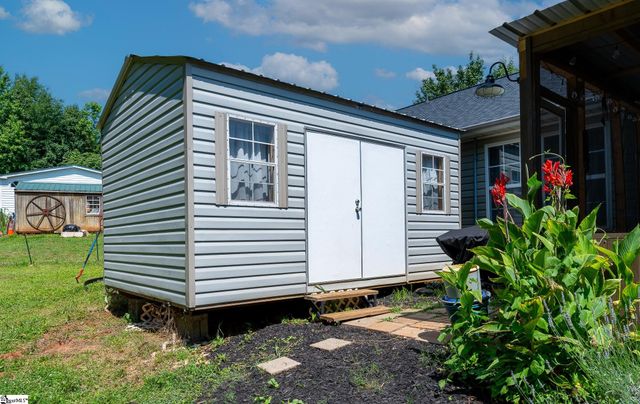 10 Sunset Mountain Court, Travelers Rest, SC 29690