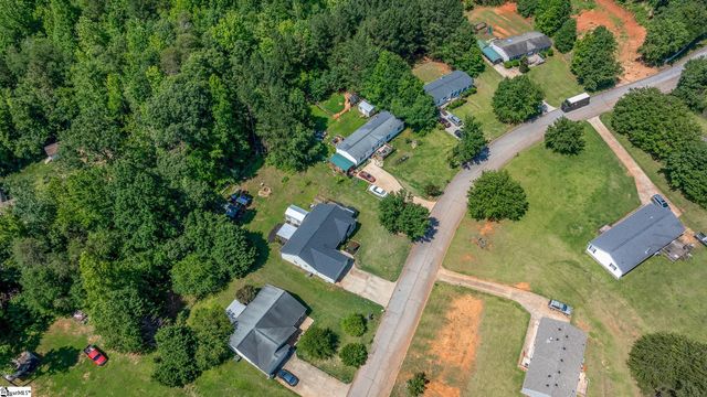 10 Sunset Mountain Court, Travelers Rest, SC 29690