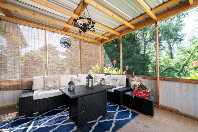 10 Sunset Mountain Court, Travelers Rest, SC 29690