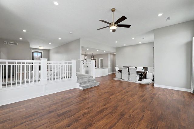 2117 S Michelle, Wichita, KS 67207