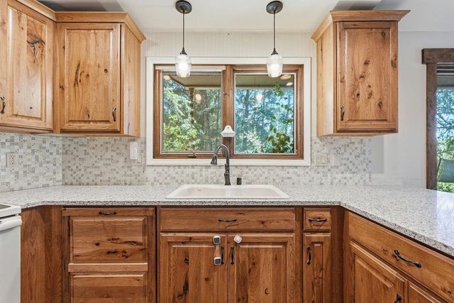 17118 N Dunn Rd, Mead, WA 99021