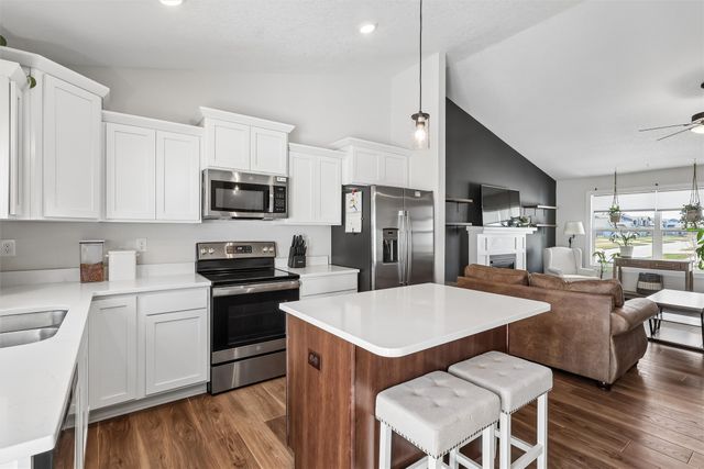 2501 NW Greenwood Street, Ankeny, IA 50023