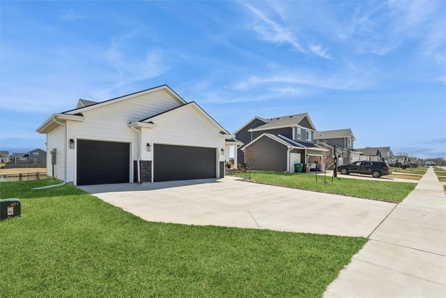 2501 NW Greenwood Street, Ankeny, IA 50023