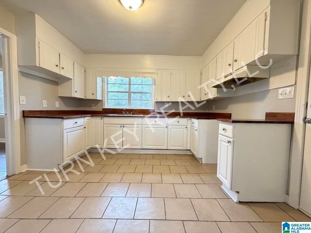 908 FIVE MILE ROAD, Birmingham, AL 35215