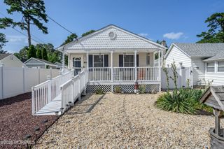 609 Parkside Avenue, Toms River, NJ 08753