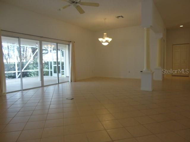 1233 OAK FOREST DRIVE, The Villages, FL 32162