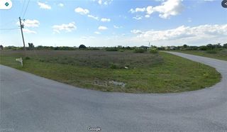 219 Pembroke ST, Lehigh Acres, FL 33974