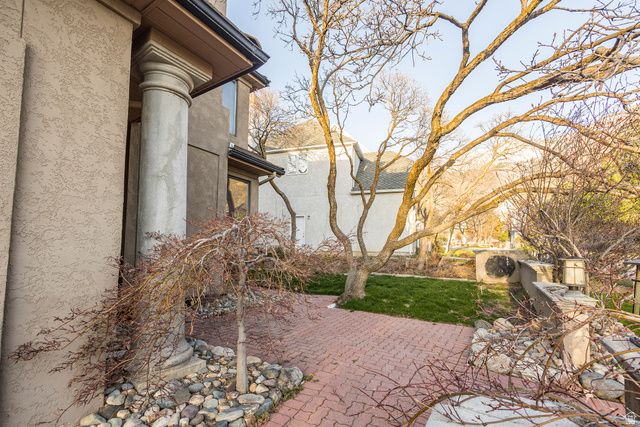 2249 E GAMBEL OAK DR, Sandy, UT 84092