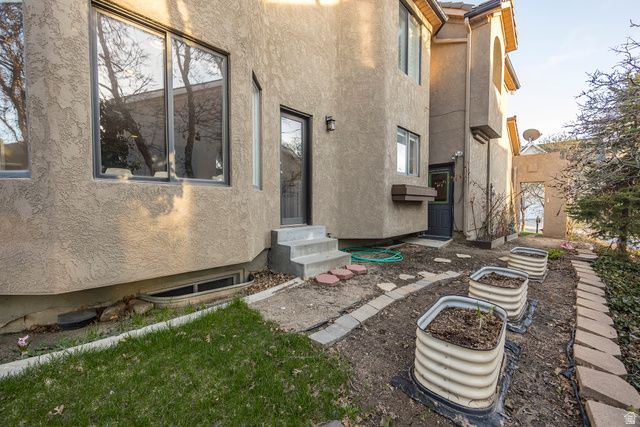 2249 E GAMBEL OAK DR, Sandy, UT 84092