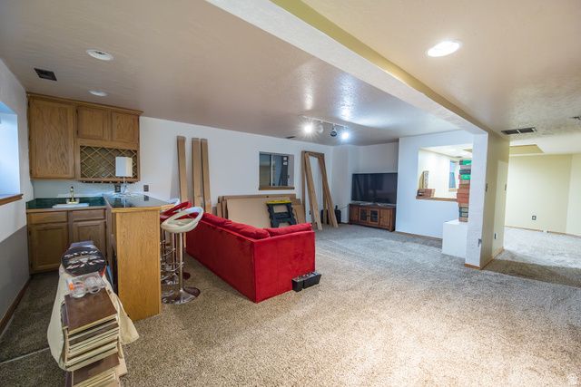 2249 E GAMBEL OAK DR, Sandy, UT 84092