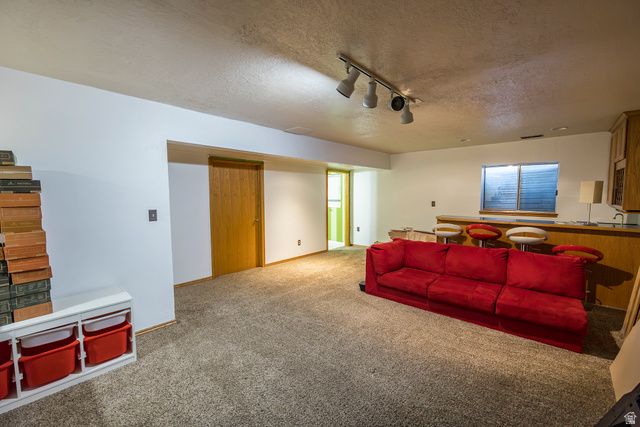 2249 E GAMBEL OAK DR, Sandy, UT 84092