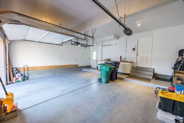 2249 E GAMBEL OAK DR, Sandy, UT 84092