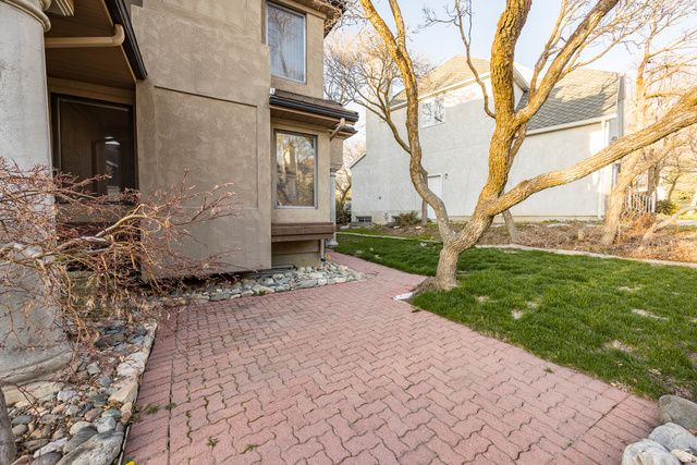 2249 E GAMBEL OAK DR, Sandy, UT 84092
