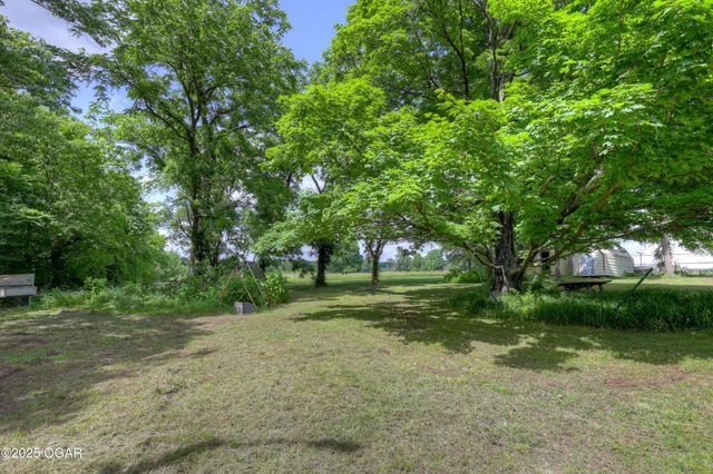 11186 and 11110 Mulberry Road, Neosho, MO 64850