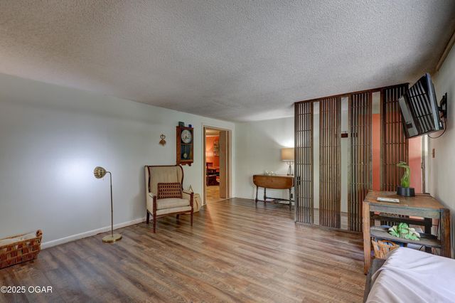 11186 and 11110 Mulberry Road, Neosho, MO 64850