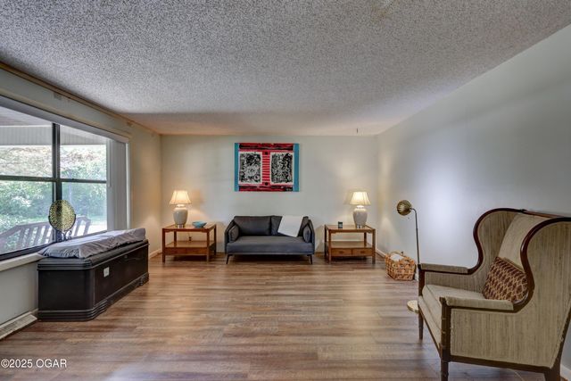 11186 and 11110 Mulberry Road, Neosho, MO 64850