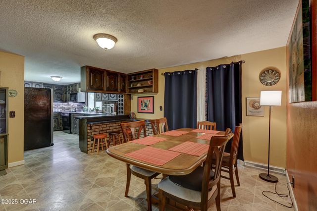 11186 and 11110 Mulberry Road, Neosho, MO 64850