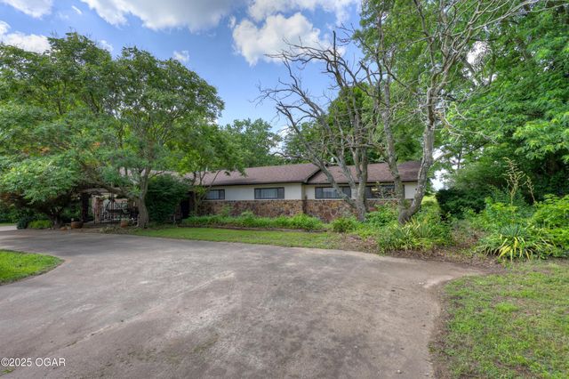 11186 and 11110 Mulberry Road, Neosho, MO 64850