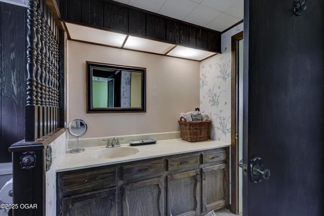 11186 and 11110 Mulberry Road, Neosho, MO 64850