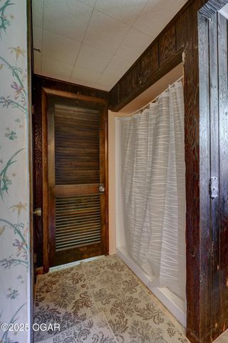 11186 and 11110 Mulberry Road, Neosho, MO 64850