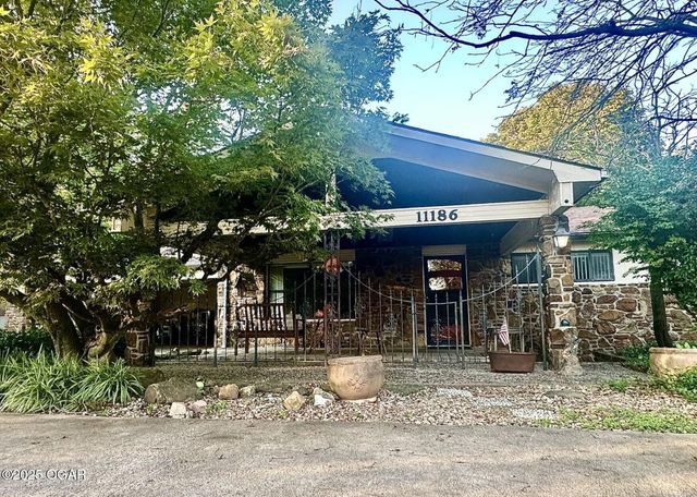 11186 and 11110 Mulberry Road, Neosho, MO 64850