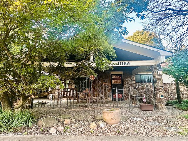 11186 and 11110 Mulberry Road, Neosho, MO 64850