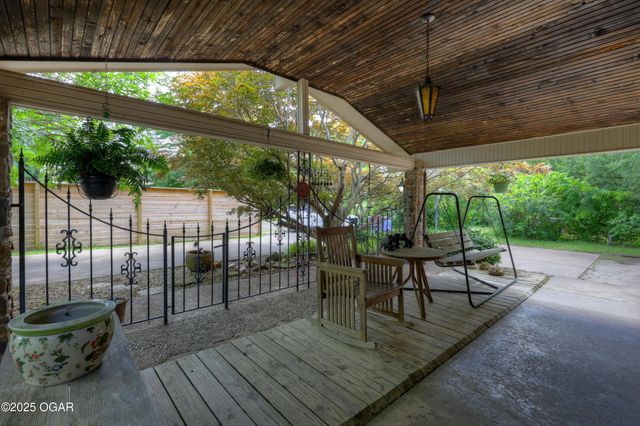 11186 and 11110 Mulberry Road, Neosho, MO 64850