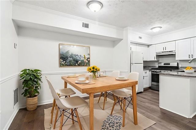 1931 Brian Way, Decatur, GA 30033