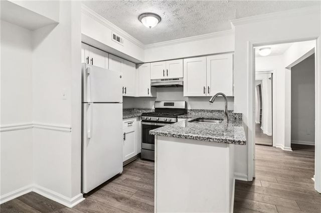 1931 Brian Way, Decatur, GA 30033
