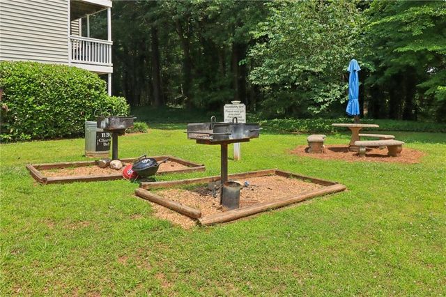 1931 Brian Way, Decatur, GA 30033