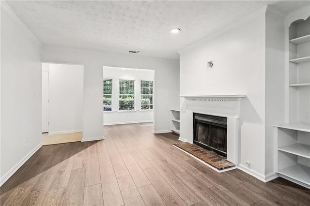 1931 Brian Way, Decatur, GA 30033