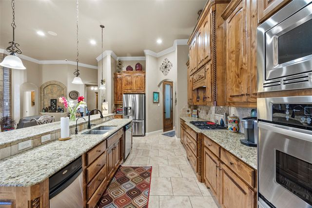 7901 Bentley Drive, North Richland Hills, TX 76182