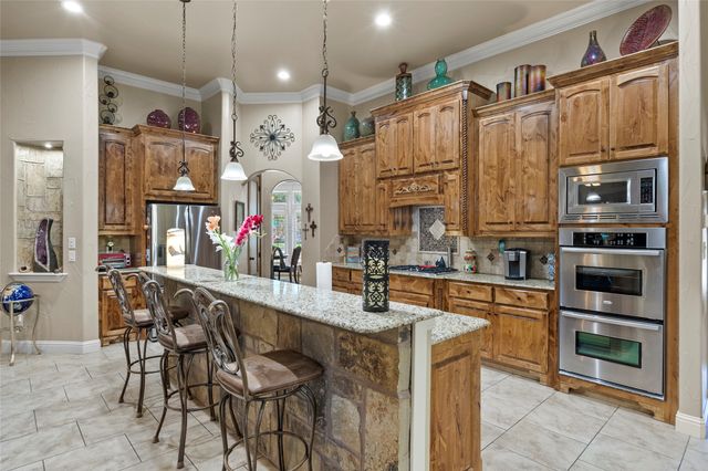 7901 Bentley Drive, North Richland Hills, TX 76182