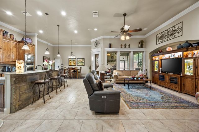 7901 Bentley Drive, North Richland Hills, TX 76182