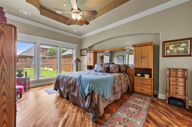 7901 Bentley Drive, North Richland Hills, TX 76182