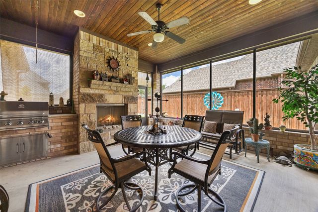7901 Bentley Drive, North Richland Hills, TX 76182