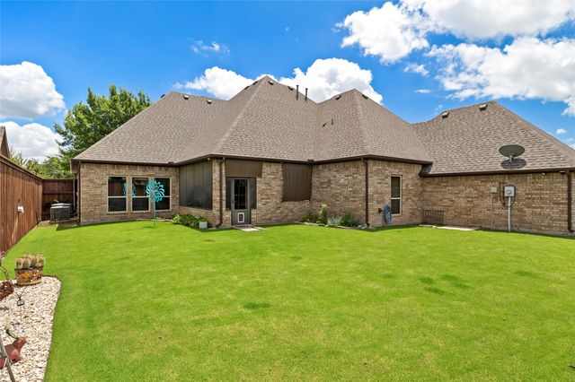 7901 Bentley Drive, North Richland Hills, TX 76182