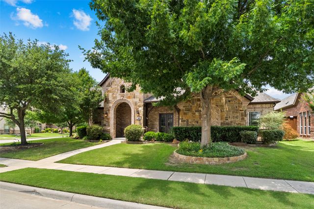 7901 Bentley Drive, North Richland Hills, TX 76182